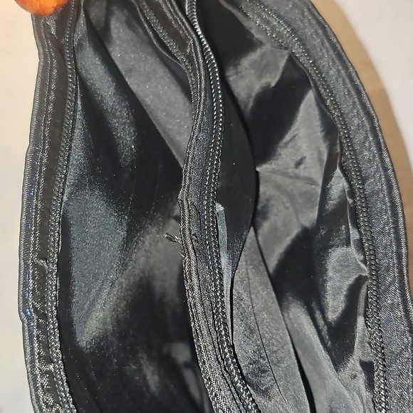 Embroidered Pocketbook ๐ Purse - Picture 2 of 5